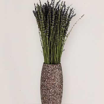 花崗岩彫刻した花瓶は高くて重いし、割れやすい？プラスチックと陶器の花瓶にADD STONEストーンテクスチャコーティングをスプレーすれば簡単に花崗岩テクスチャの花瓶を手に入れられる